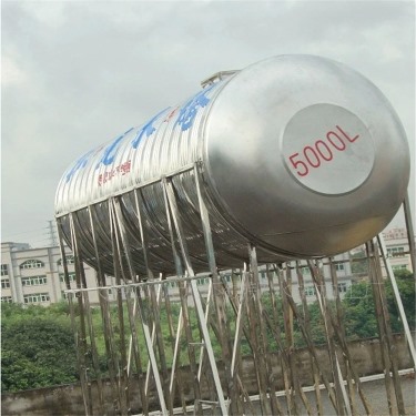 臥式太陽(yáng)能儲(chǔ)水罐